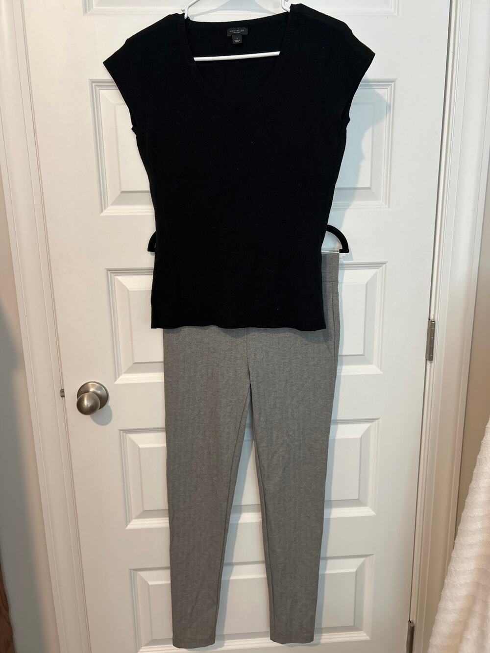 Loft Outfit size small lift short sleeve black sweater and herringbone leggings